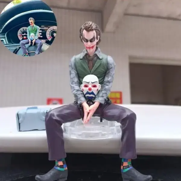 The Dark Knight Joker Collectible – 18 cm Bank Robbery Statue