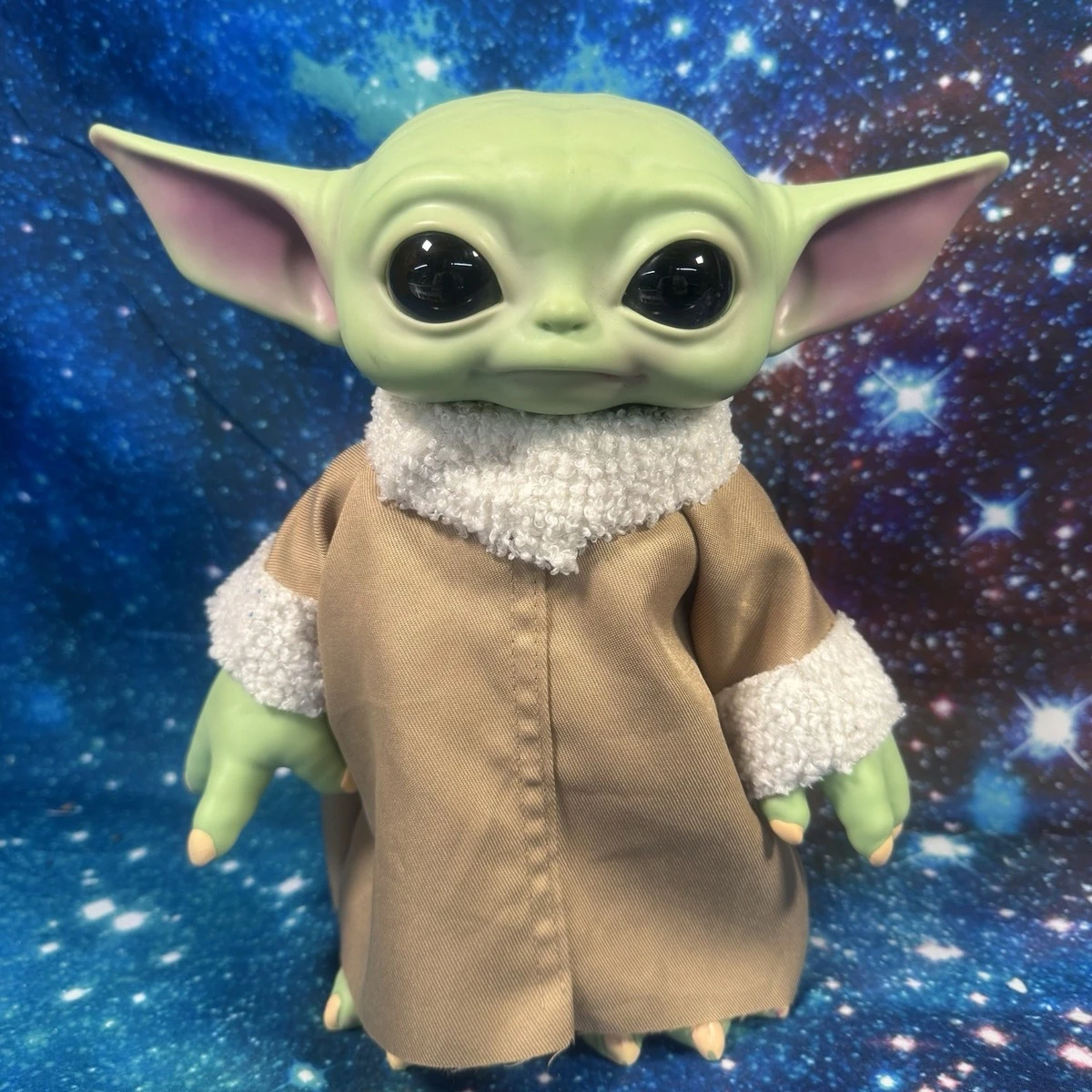 Grogu (Baby Yoda) Figure 27 cm – Realistic Collectible